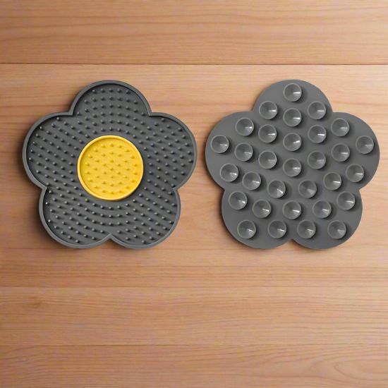 Tapis de Lèche forme Fleur apaisant pour manger chats avec ventouses