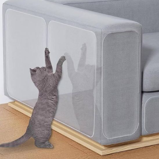 Protection canapé chat en film transparent découpage libre pour protéger tous vos meubles