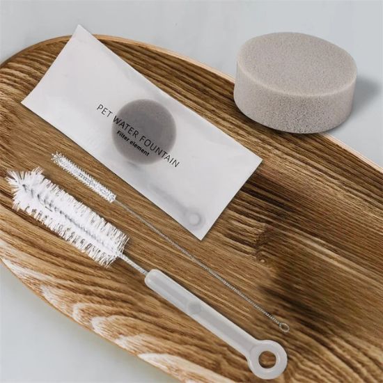 Fontaine à eau chat kit avec brosse de nettoyage et eponge grise