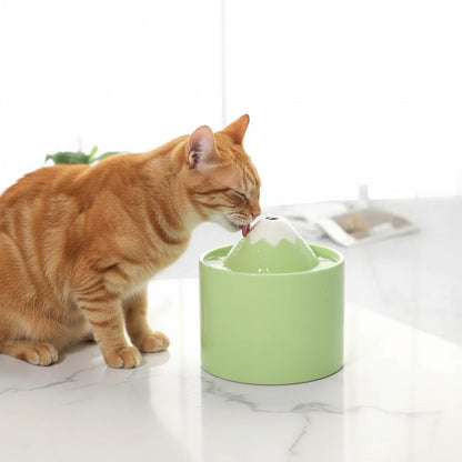 fontaine ceramique chat design mont fuji avec chat roux buvant