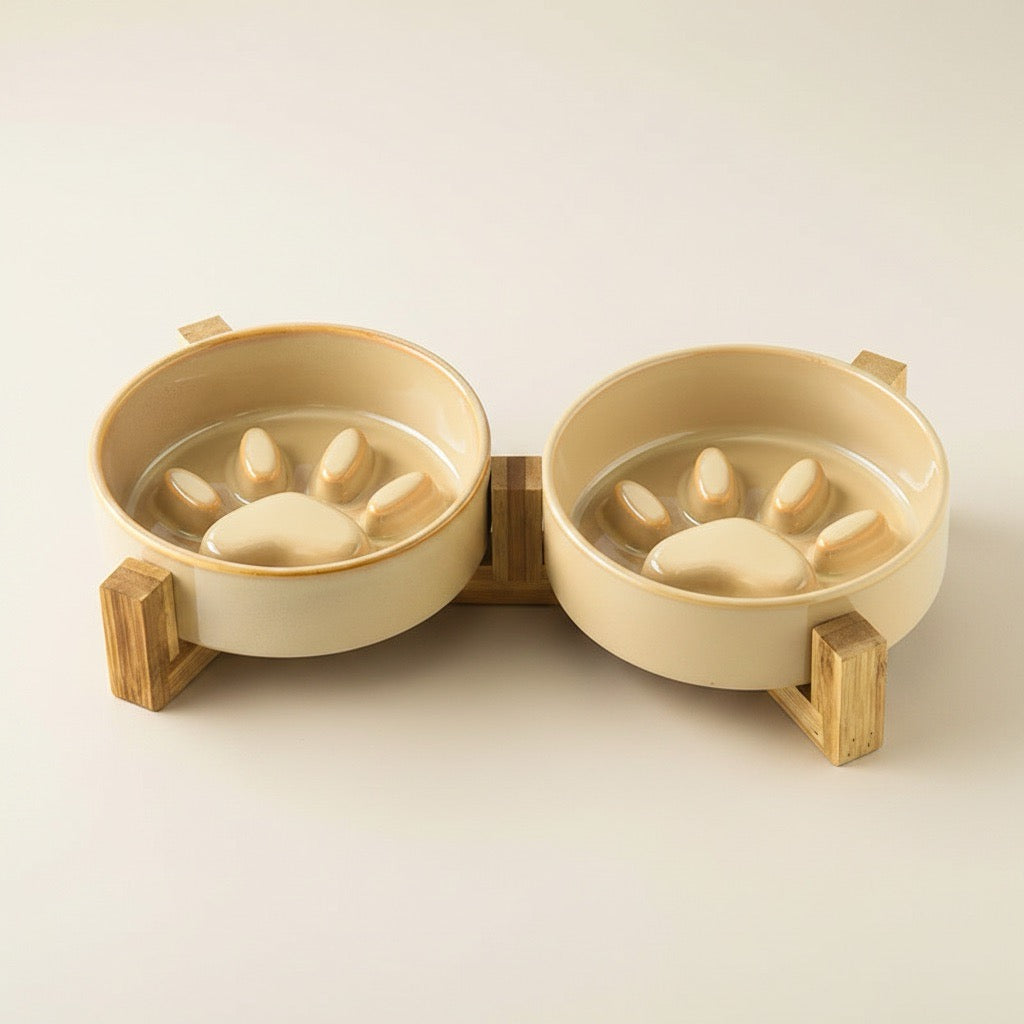 Gamelle anti glouton chat beige double bol en céramique avec support en bambou 
