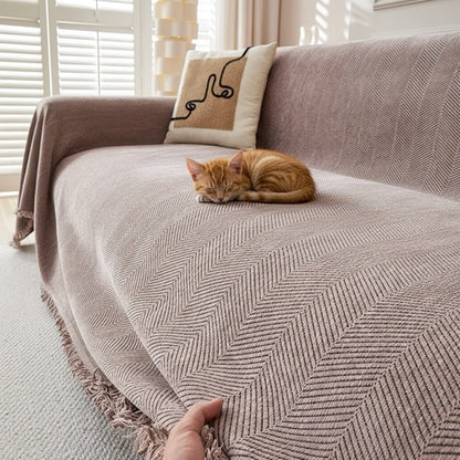 housse de canapé anti griffe de chat  roux qui dort chenille moka protection anti-poils