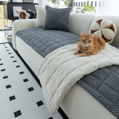 protection canapé chat polaire matelassée antidérapant confortable sur canapé avec chat