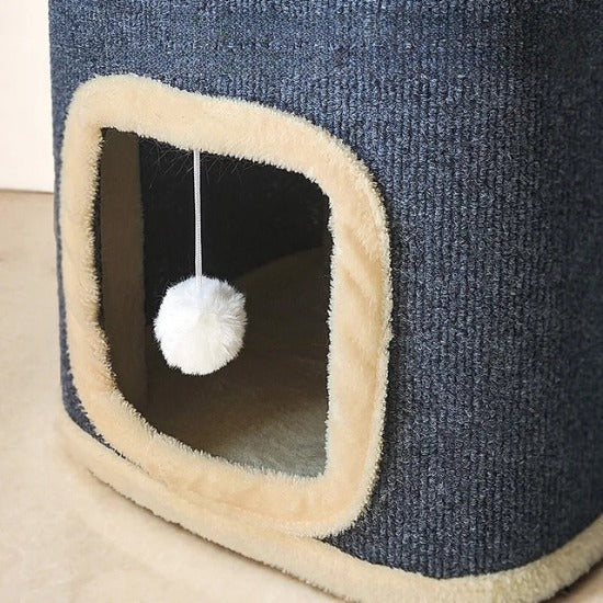 Tour à griffer pour chat ouverture avec balle suspendue à l’intérieur